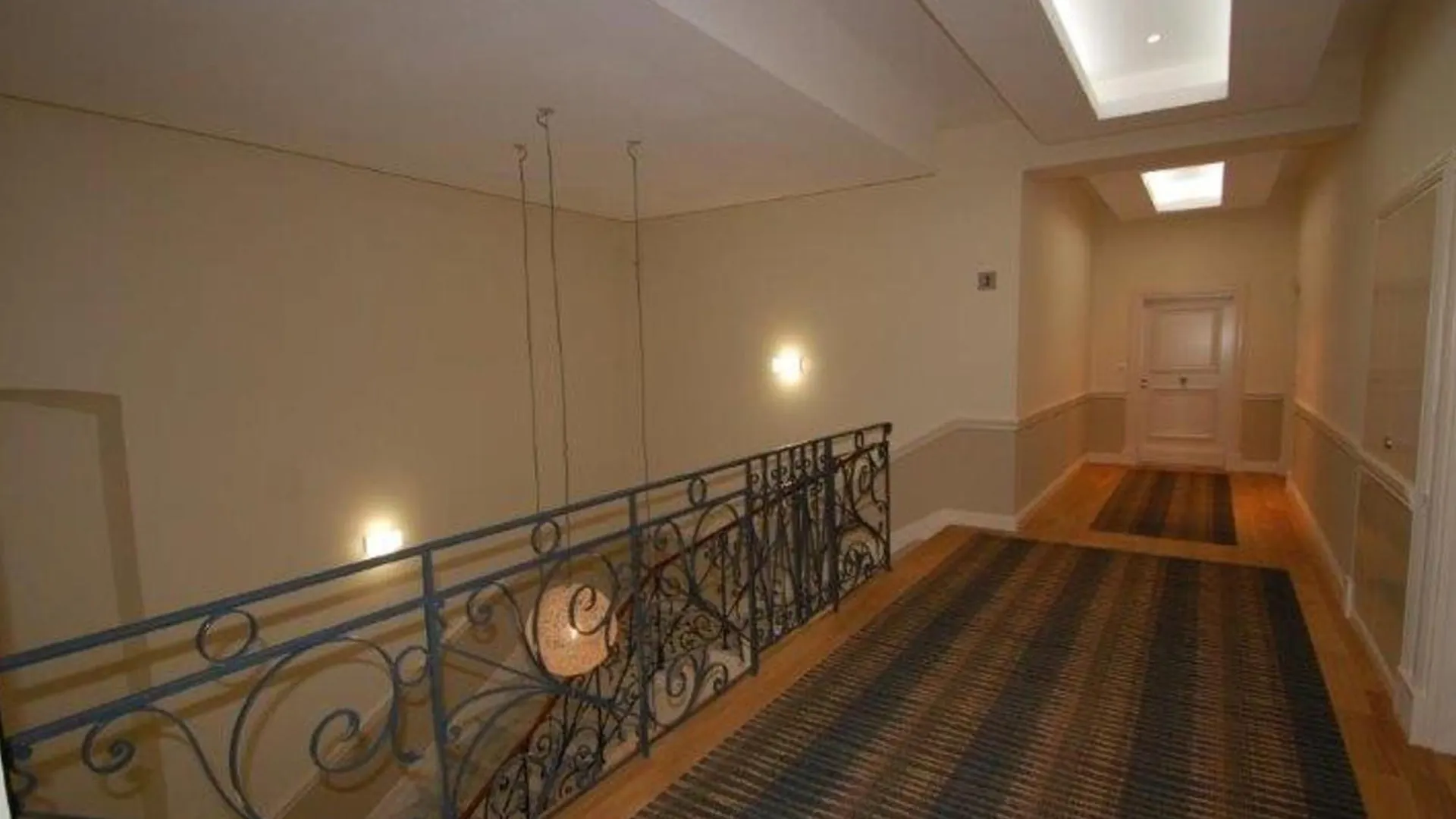 Charmant 2P Central, Terrasse, Parking, Piscine - Menton - Fr-1-196-363 0*,